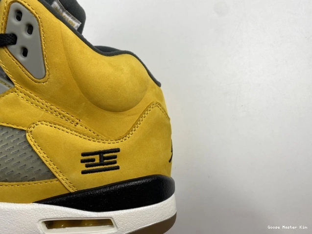 5 Air Tokyo Jordan 454783-701 Retro T23 0806